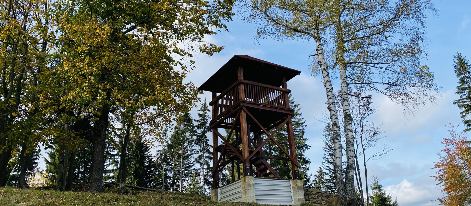 Rozhľadňa Nad Zlámanou