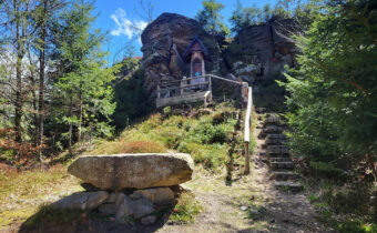 Cyklotrasa vzájomnosti – z Rakovej na Medvediu skalu